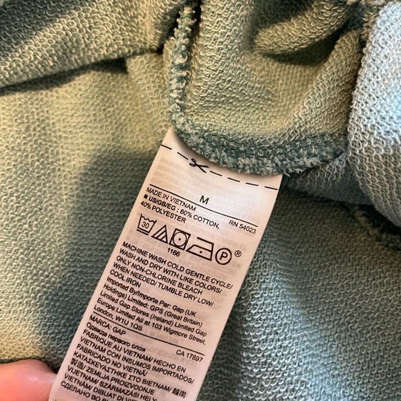 Gap Sweatshirt - Picture 4 of 4